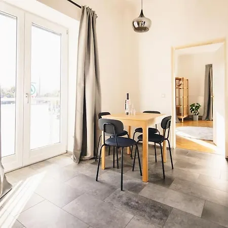 Gemuetliches In Mit Parkplatz Appartement